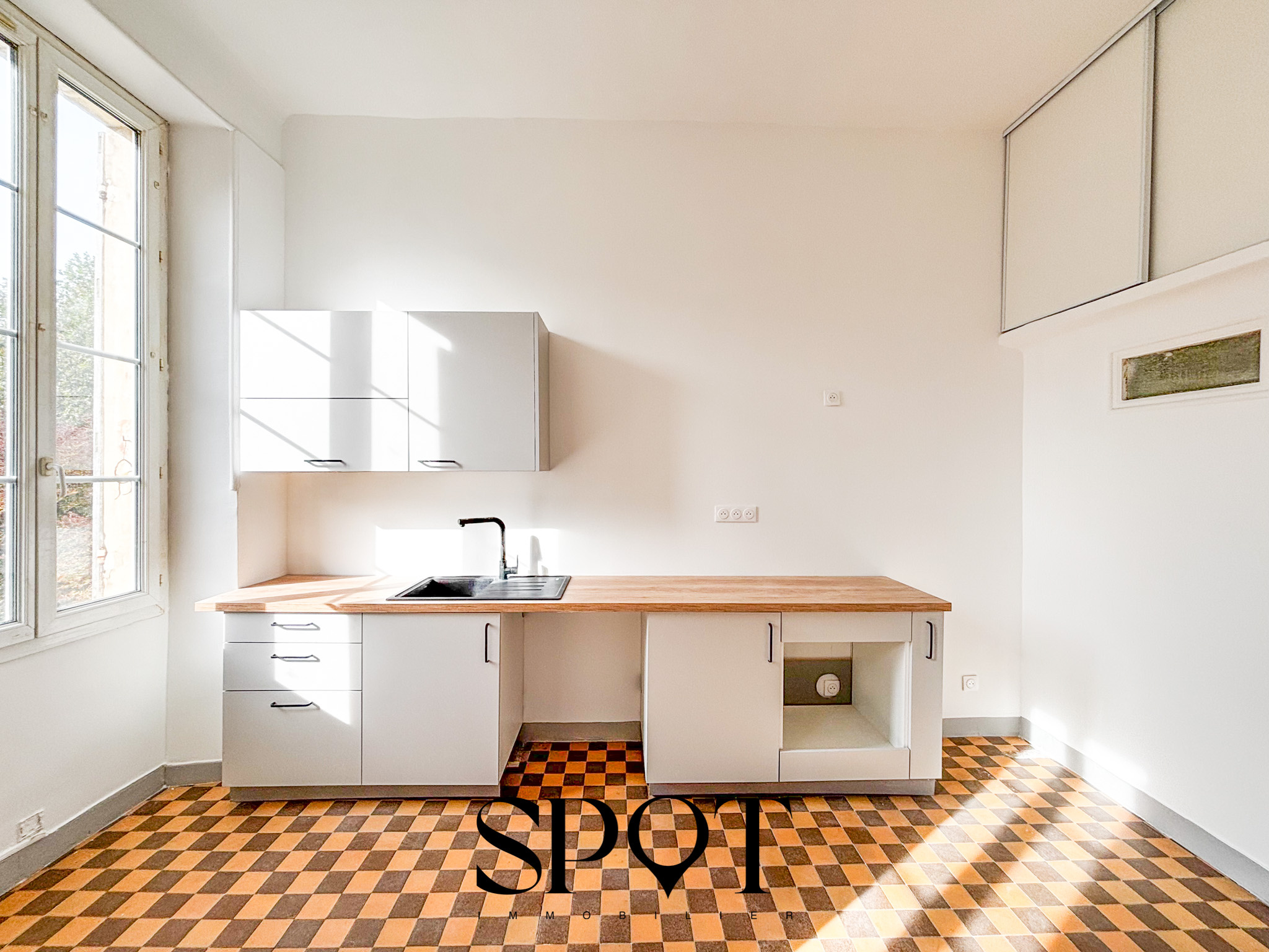 Appartement à vendre à Marseille, 81 m², 3 pièces – photo 1 sur 7