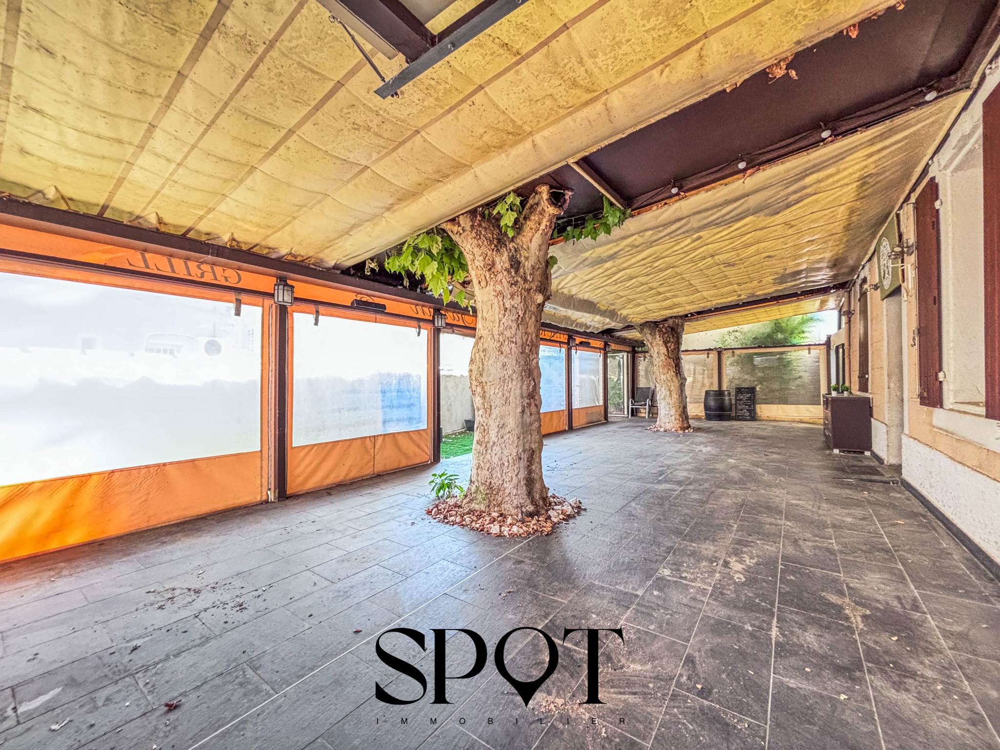 Maison à vendre à Marseille, 200 m², 6 pièces – photo 3 sur 12